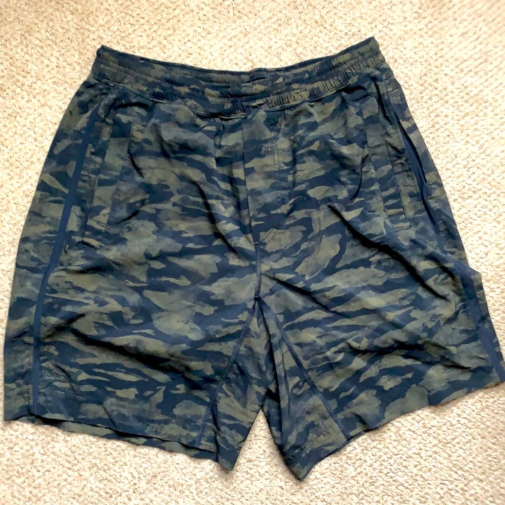 Lululemon shorts Size Medium (no tags) 9”